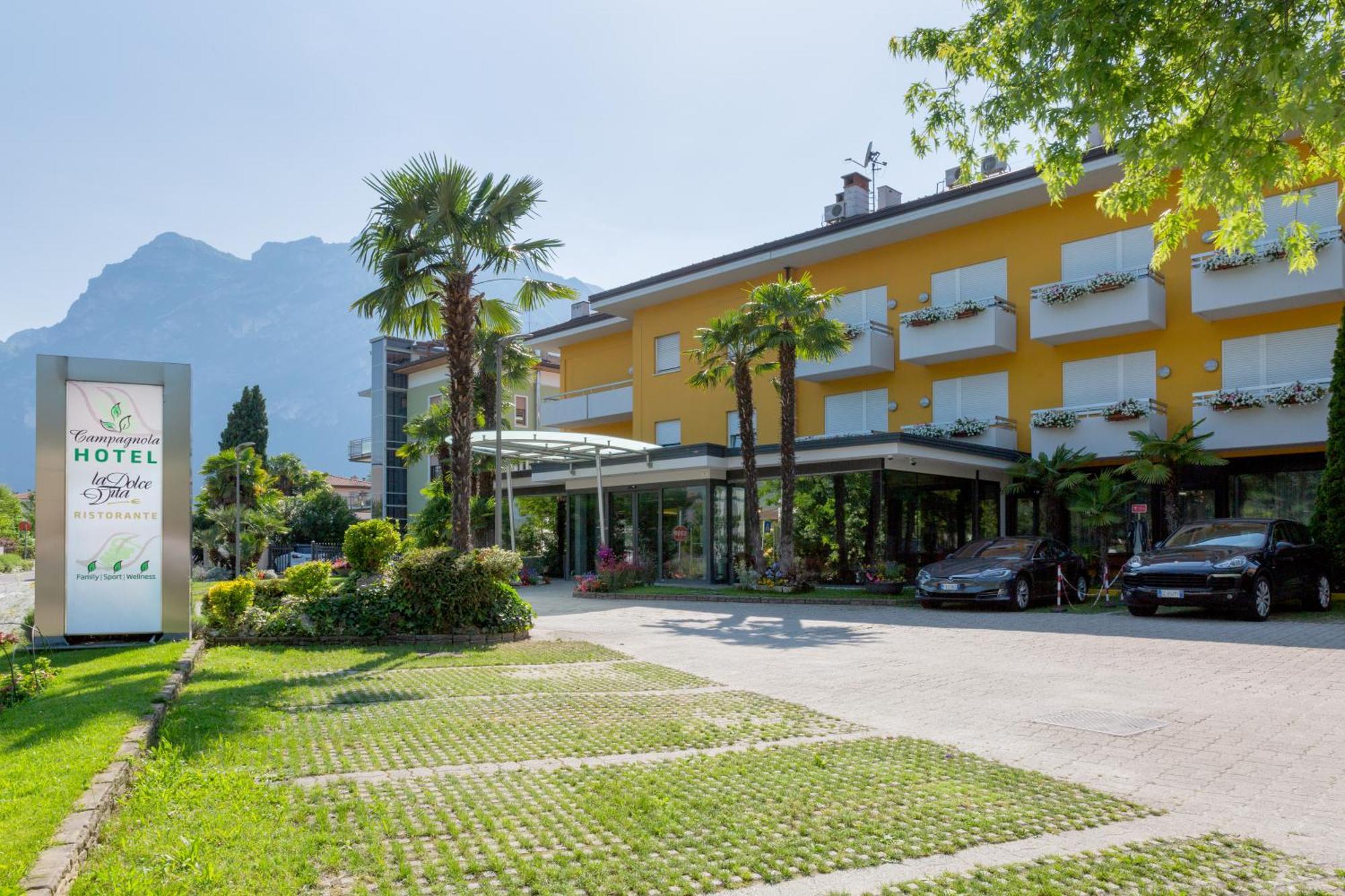 Appartamento Campagnola Mansardato Riva del Garda Bagian luar foto